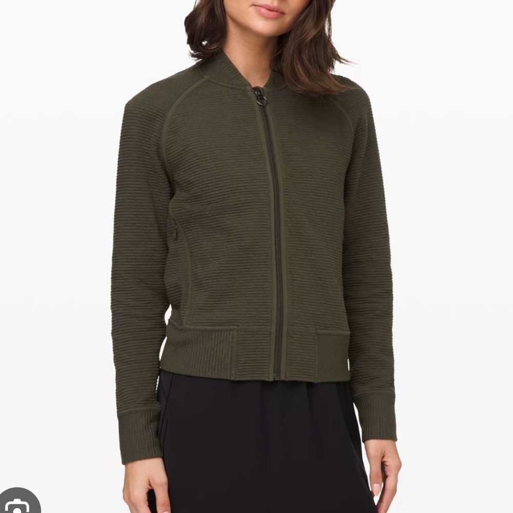 Lululemon on repeat bomber jacket